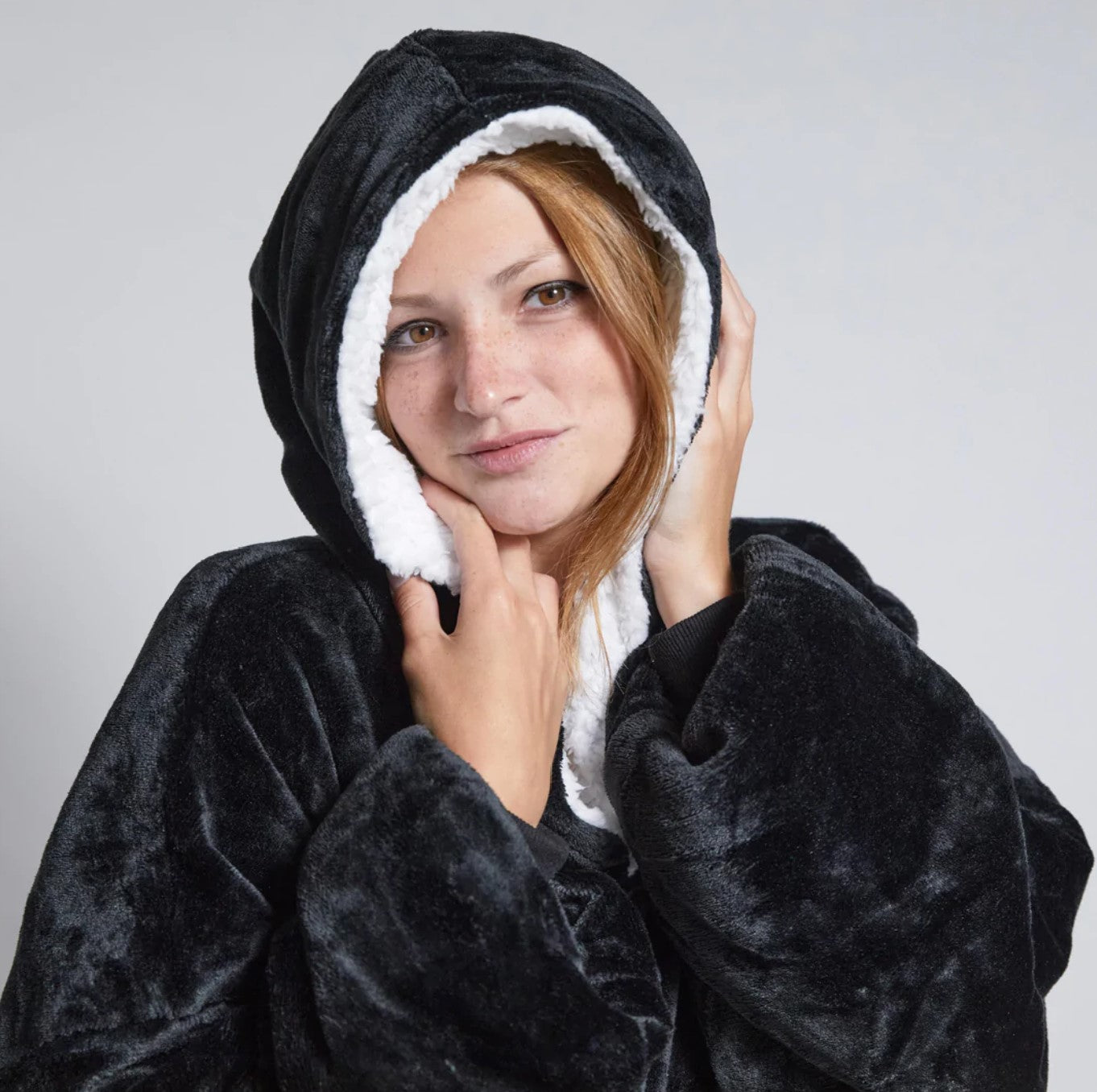 Faux fur hooded online blanket